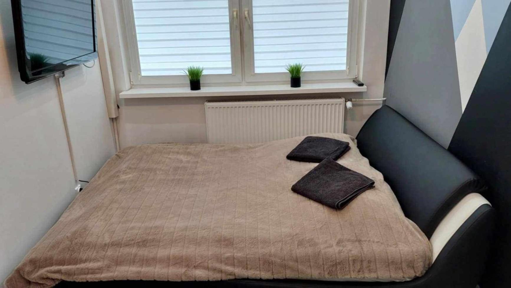 Ekskluzywny Apartament W Centrum Z Klimatyzacja I Balkonem Lubiń Kültér fotó